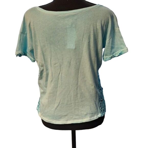 Aeropostale Aqua Short Sleeve Tee with Crochet Sides Small - Picture 3 of 4